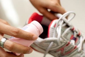 Как убрать запах из кроссовок быстро и эффективно?