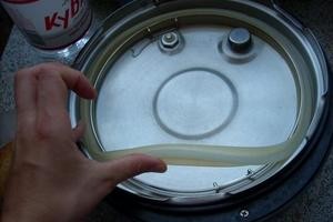 Как мыть мультиварку внутри от жира и нагара