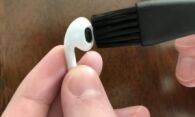 Чистим наушники Apple AirPods и EarPods