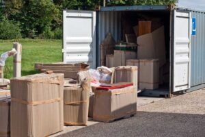 Как арендовать контейнер и что в нем можно хранить