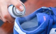 Спрей для обуви от запаха: советы по выбору и применению