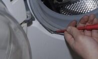 Как самому снять барабан на стиральной машине и резинку от него?