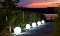 Ландшафтные световые шары: преимущества, недостатки и возможности использования