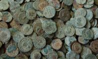 Как чистить бронзовые монеты самому?