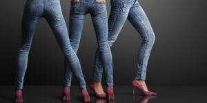 Что делать если красят новые джинсы. Боремся с пятная, разводами и потерей цвета.