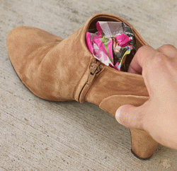 Как растянуть обувь в домашних условиях 