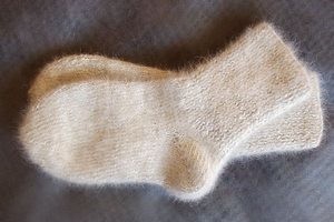 Как стирать носки из шерсти