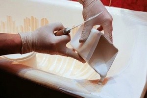Как очистить акриловую ванну