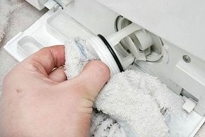 как чистить фильтр стиральной машины