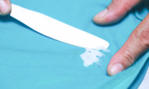как очистить ткань от парафина 