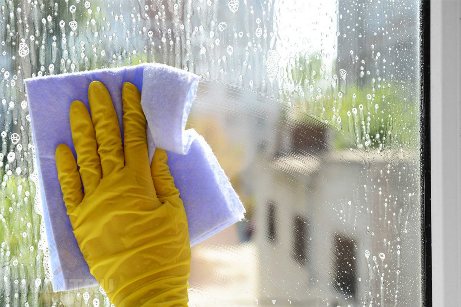 Как убрать плесень на пластиковых окнах и откосах